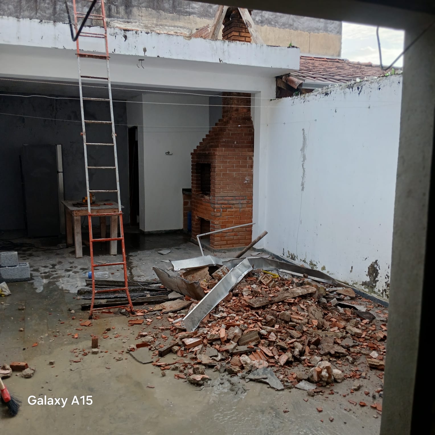 Manutenção Geral e telhado residencial em Caraguatatuba - BR Construções